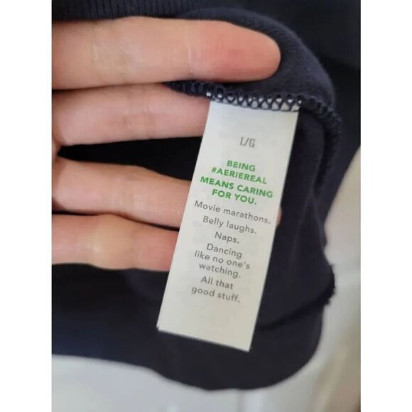 Aerie Hometown Holiday Quarter Zip Sweatshirt L NWT - Picture 7 of 9